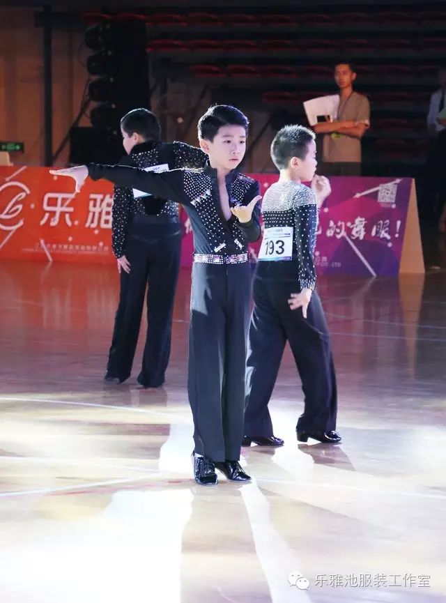 2016第七届华东舞蹈节[江苏省首届国际标准舞(体育舞蹈）青少年精(图17)