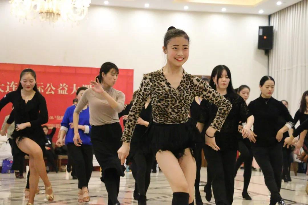 乐雅池主办“公益大课堂”“新品订购会”“大咖座谈会”圆满成功(图10)