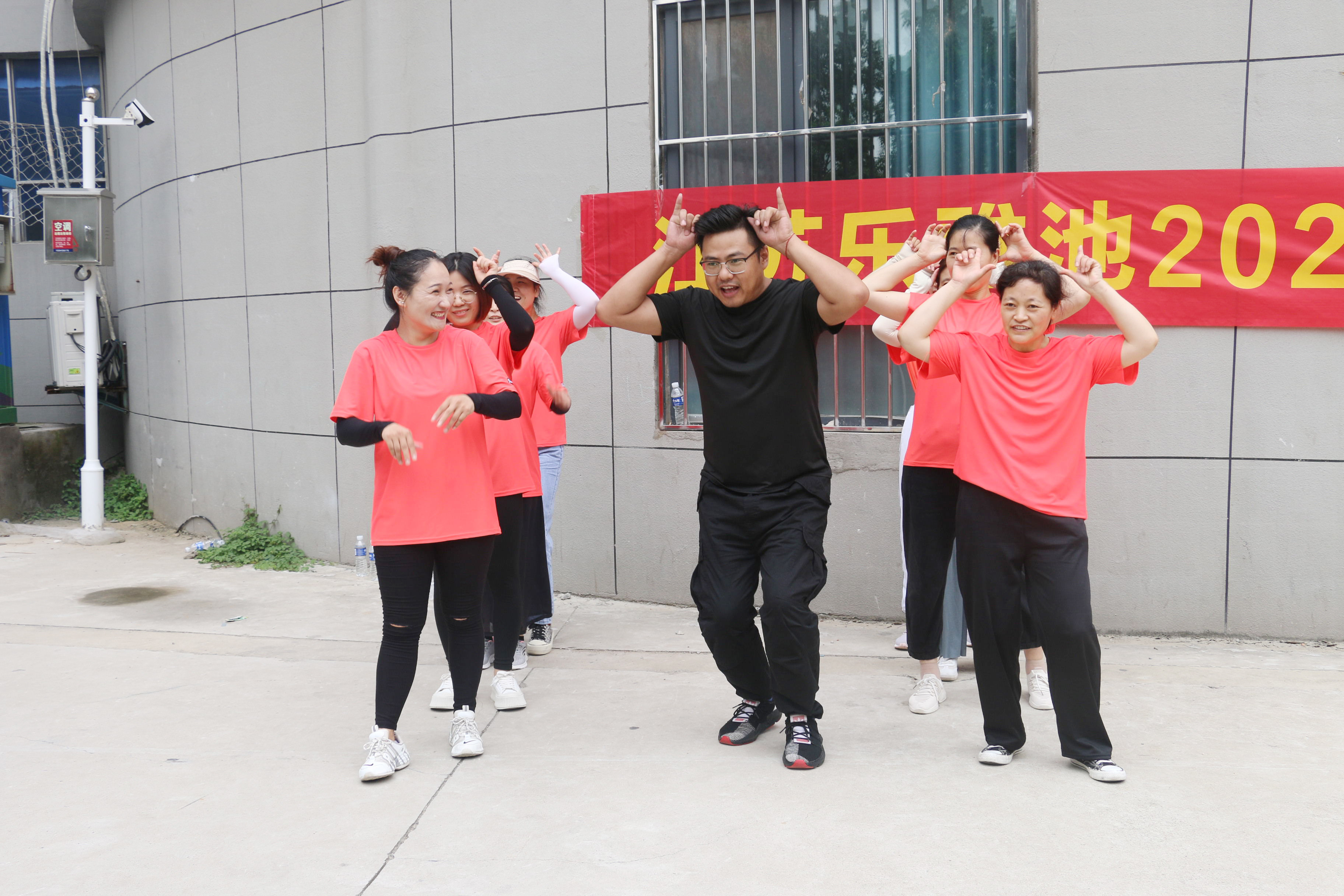 乐雅池“感恩当下砥砺前行不忘初心勇攀2021”内训活动(图6)